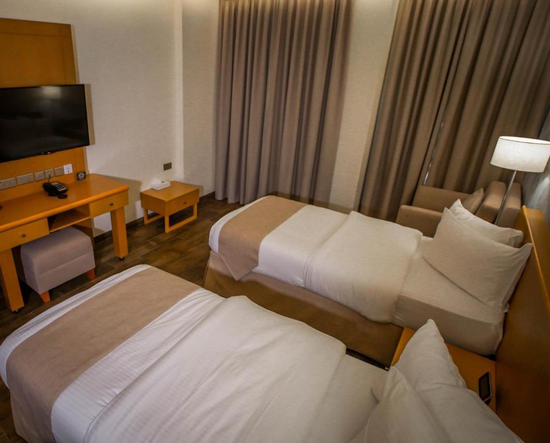 Sama Muscat Hotel Al Khawd Exteriör bild